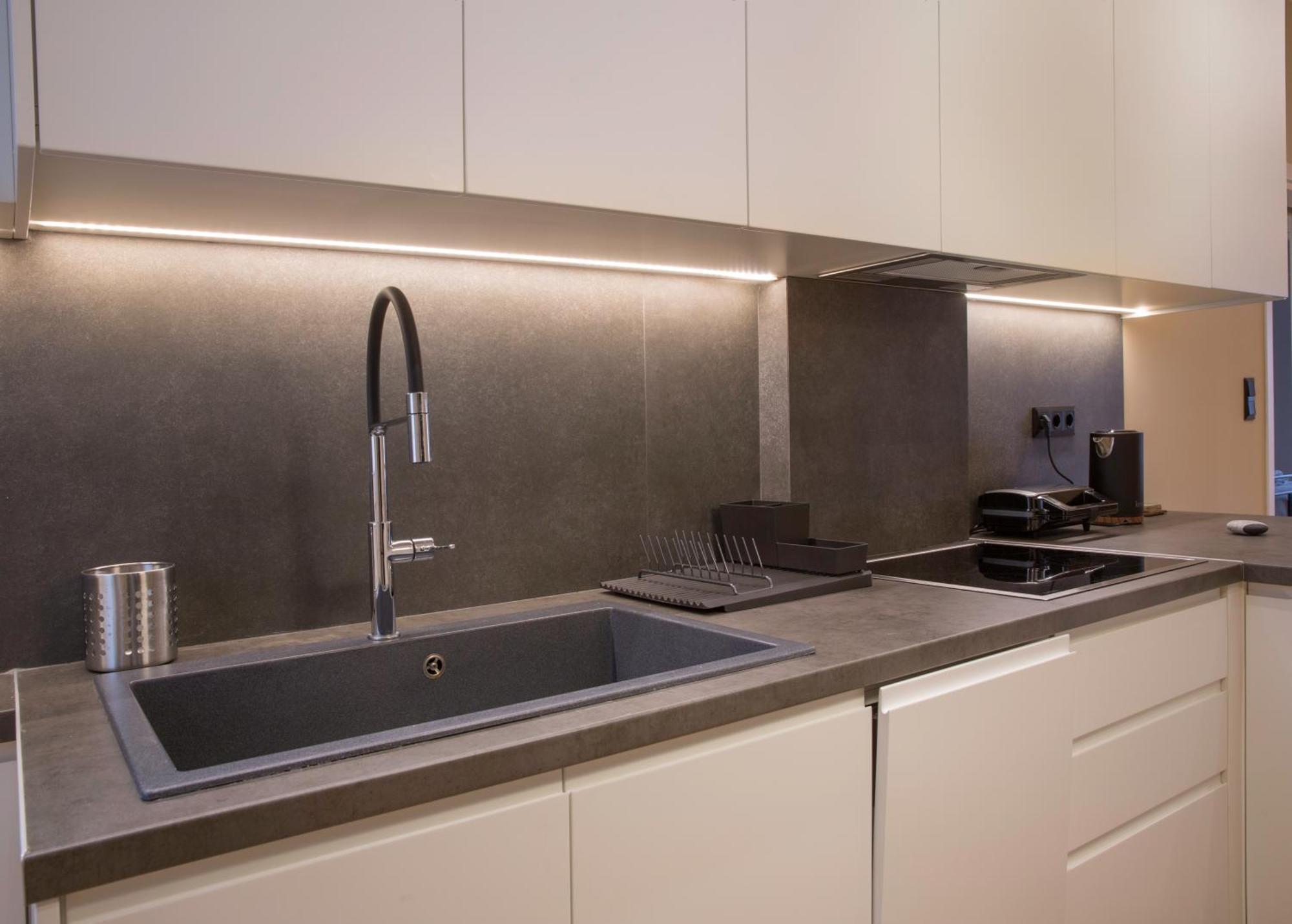 Urban Spacious Apartment Near Kallimarmaron Athens Luaran gambar