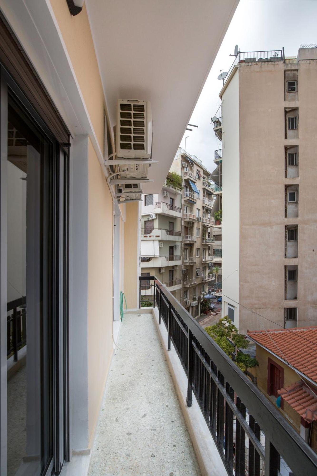 Urban Spacious Apartment Near Kallimarmaron Athens Luaran gambar