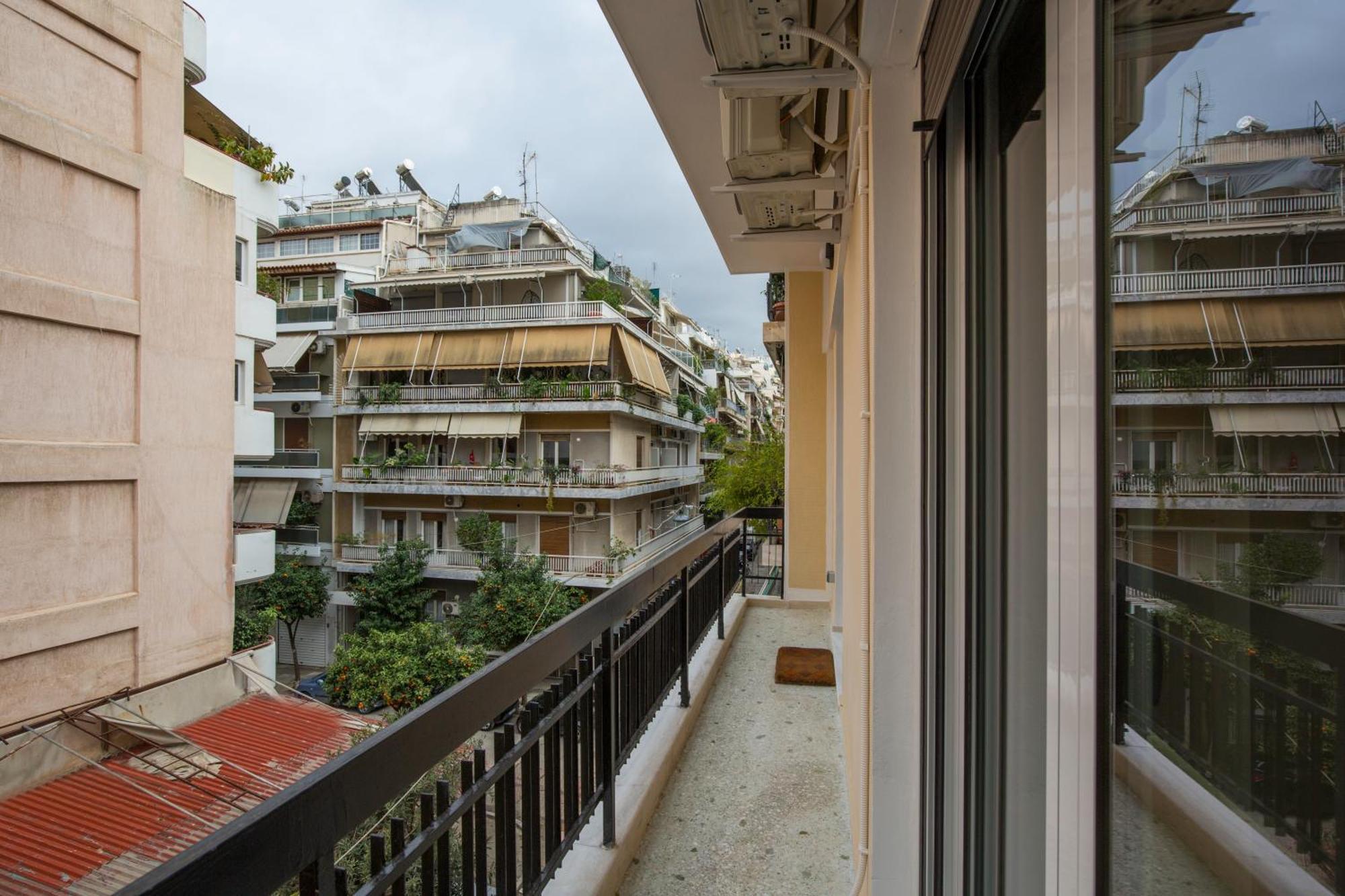 Urban Spacious Apartment Near Kallimarmaron Athens Luaran gambar